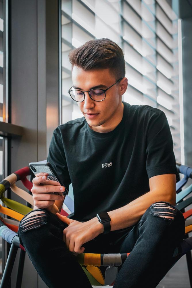 Beyond The Ear: Embracing Smart Glasses for Enhanced Hearing Experience
